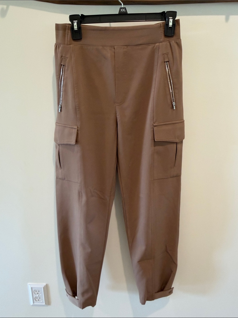 Athleta Taupe Cropped Cargo Pants